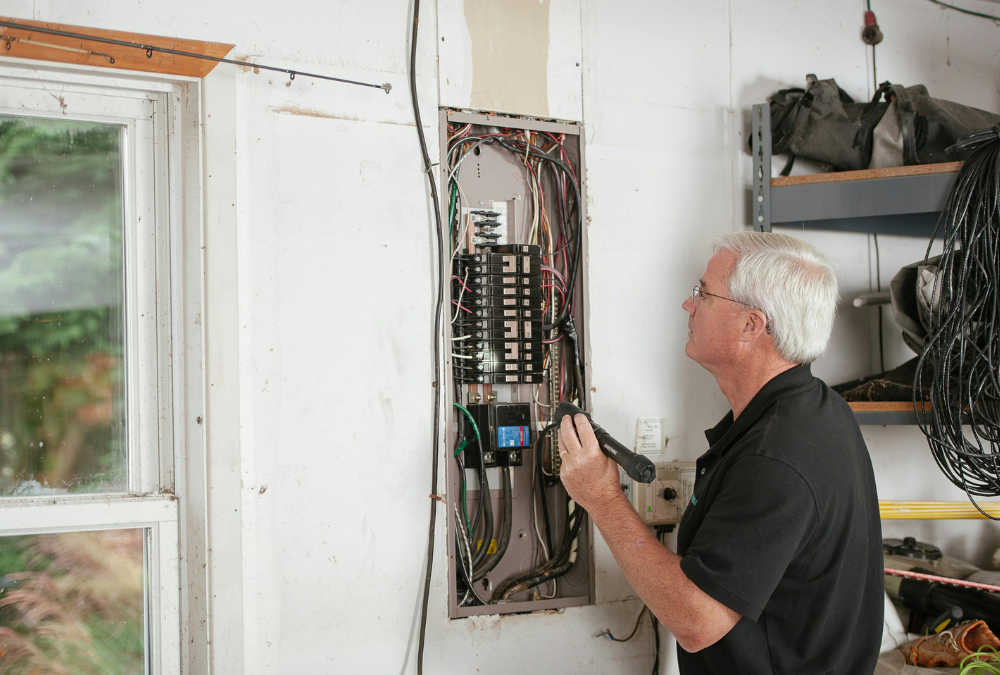Why Home Sellers and Realtors Rely on a Denver Electrical Contractor Before Listing a Home